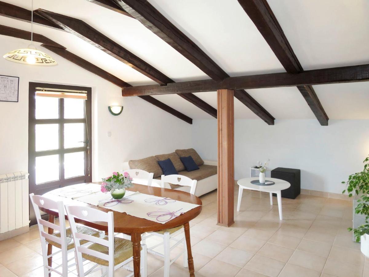 Apartment Lukeni-1 By Interhome Vinjerac Εξωτερικό φωτογραφία